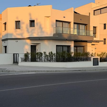 Maroulla'S Urban Beach Living Villa Limassol Exterior photo